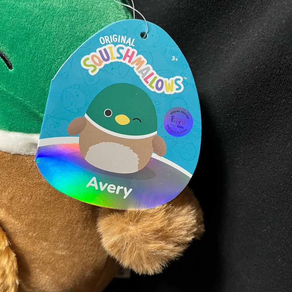 COPY - RARE 8” Avery winking duck squishmallow - Picture 3 of 4
